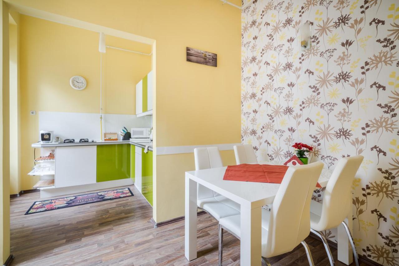 Pyvo Street Home With Balcony By Nw Βουδαπέστη Εξωτερικό φωτογραφία