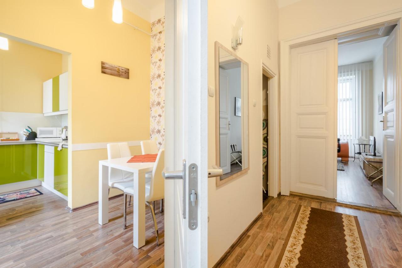 Pyvo Street Home With Balcony By Nw Βουδαπέστη Εξωτερικό φωτογραφία